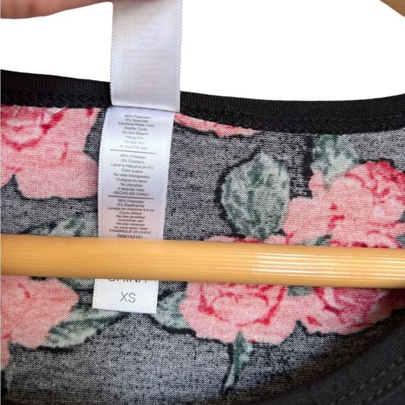 LuLaRoe Randy Floral with Striped Sleeves Size XS - Picture 3 of 5